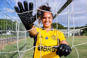 52086859973_08c7ffeadf_k_preview Natascha Honegger spielt vorerst bis August für Flamengo. , Honegger im lockeren Trainergespräch., Die 24-Jährige hat bereits ihren ersten Einsatz mit Flamengo hinter sich., Die Greifenseerin wird dem Team vorgestellt., Honeggers Ziel: Wieder fürs brasilianische Nationalteam aufgeboten zu werden.