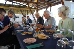 dsc01123_preview Am diesjährigen Kulturgelage fand ein Speeddating statt, wobei sich die Anwesenden über Kultur austauschten., «Was ist für Dich Kunst?» Solche und ähnliche Fragen stellten sich die Besuchenden während des Speeddatings., Die Stadtpräsidentin Barbara Thalmann (links) zog am Ende des Anlasses ein positives Fazit: «Ich bin sehr begeistert».