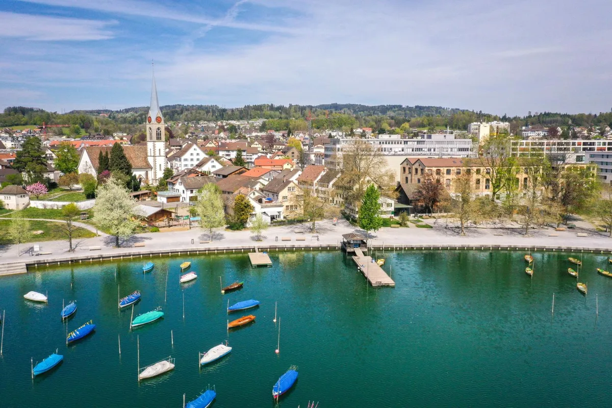 Der Weg, auf dem das Wasser durch Pfäffikon fliesst, gibt in der Gemeinde zu reden.