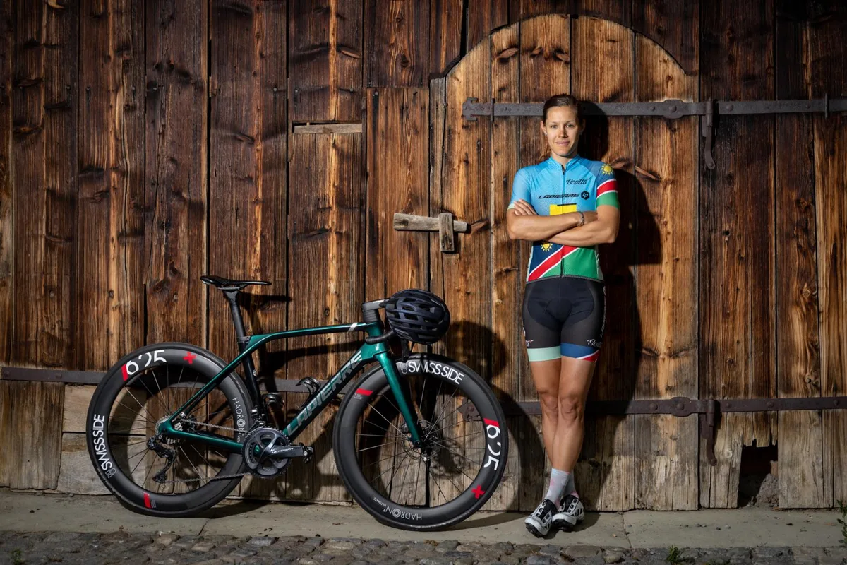 sport_06072021_olympia_crm_4_preview Den Olympischen Traum zweimal erfüllt: Vera Looser startete in Rio 2016 und fünf Jahre später in Tokio im Strassenrennen., Lara Krähemann gewann 2019 den Preis der Egger Sportlerin des Jahres., Sie konzentriert sich jetzt aufs Rennvelo: Das Mountainbike braucht Annika Liehner nur noch zum Training.