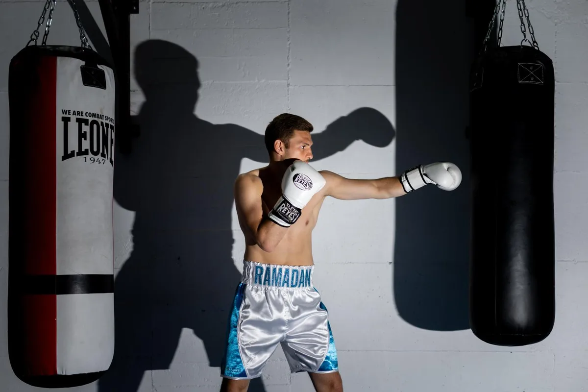 Ramadan Hiseni in der Trainingshalle in Andelfingen. (Foto: Christian Merz)