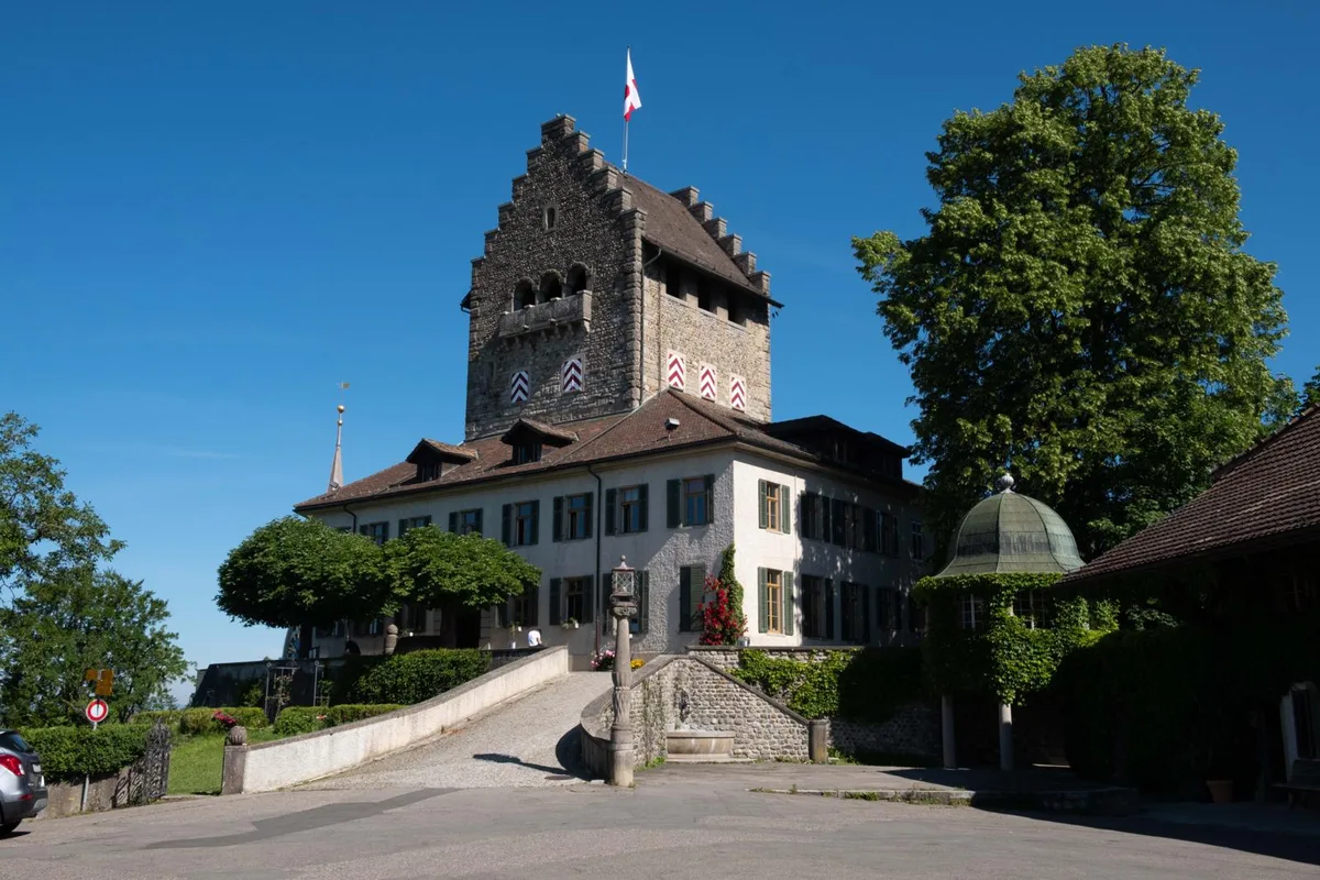 uster_schloss_sommer_01_pp_preview_0 Am Sonntag, 19. Juni öffnet das Schloss Uster die Tore für das Publikum.