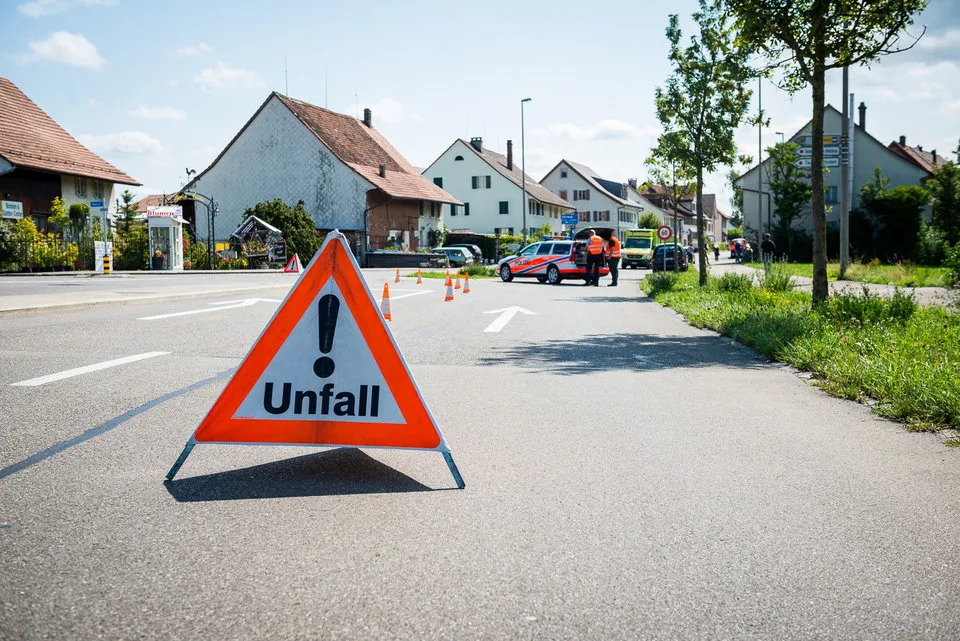 2434342_pic_970x641_preview Nach einem Unfall in Bertschikon musste die A7 teilweise gesperrt werden. (Symbolbild: ZO Archiv)
