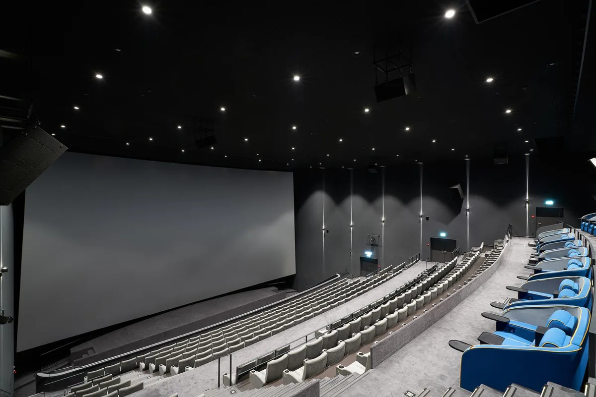 Einer der zehn Säle des Pathé Spreitenbach, das 2019 fertigestellt worden ist. (Foto: Carlos Crespo)