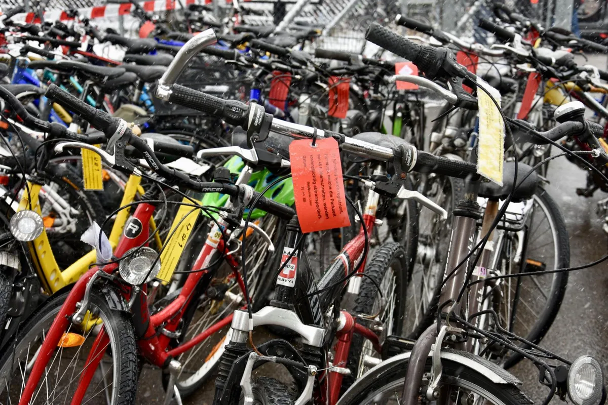 Die Stadt Uster schreitet mit ihrer «Strategie Uster 2030» weiter voran und verbreitert weitere Velostreifen.