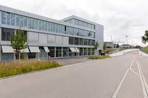 _oho3958_preview Am Montag, 22. August, eröffnet an der Schellerstrasse 14 in Wetzikon die neue Migros Klubschule., Zuerst passiert man im neuen Gebäude den Aufenthalts- und Pausenraum.