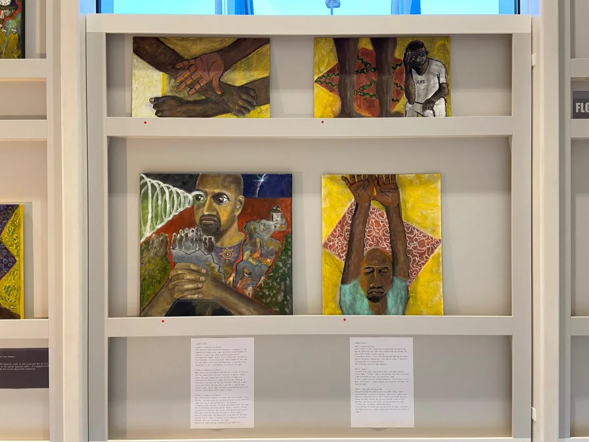 bild6-1_preview Im Stadthaus sind mitunter bunte Bilder von verschiedenen afrikanischen Künstlern zu finden., Bei der Eröffnung der Kulturwochen war auch Stadtpräsident Marco Nuzzi (FDP) vor Ort und hielt eine Rede., Protagonist des Abends war der Lyriker Tozi Madzima, der sich in Illnau und Simbabwe zuhause fühlt.
