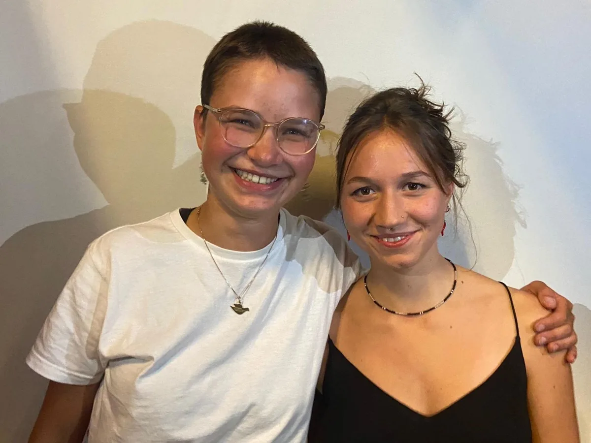 co-pr%c3%a4sidiumswechsel_preview Anaïs Dolder (rechts) übernimmt die Aufgaben von Olivia Geisser (links).
