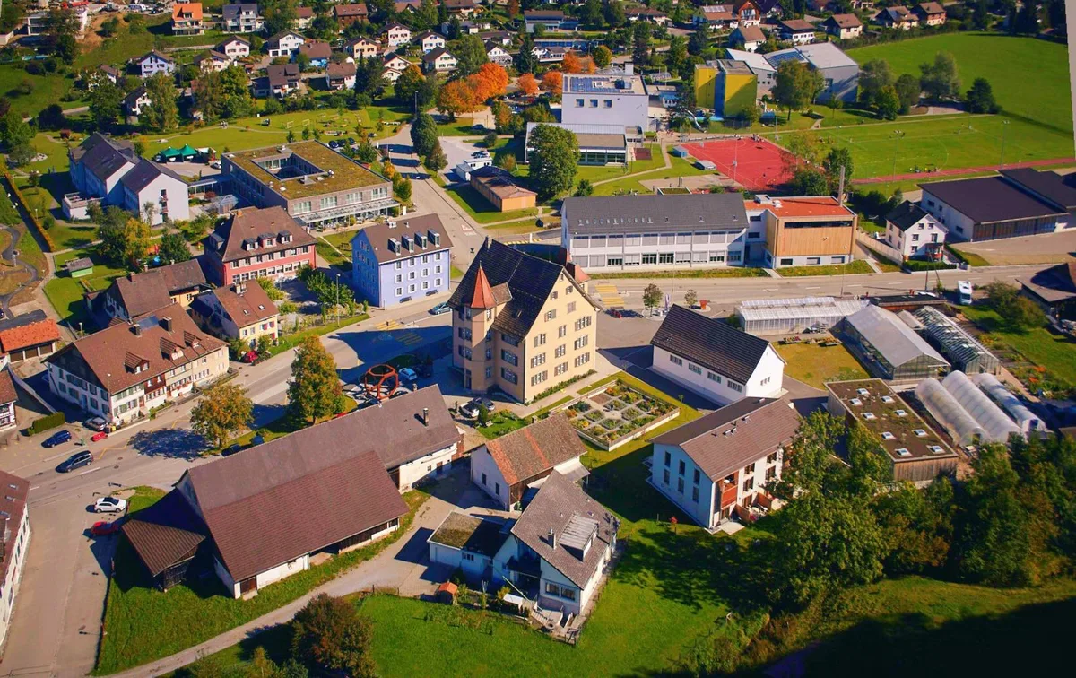 turbenthal_geh%c3%b6rlosendorf_luftaufnahme_pd_preview 14 Gehörlose aus der Ukraine haben im Gehörlosendorf in Turbenthal gewohnt – aber nur vorübergehend., Gesamtleiter Marc Basler findet, die Organisation habe die Situation gut gemeistert.