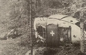 11102022_heliabsturz_cb_5-1_preview Der Militärhelikopter des Typs Alouette III wurde beim Absturz am 21. Oktober 1982 zerstört., Auf der Frontseite des ZO wurden am Tag nach dem Unfall die Fotos der Opfer gezeigt. , Im ZO erschien auch eine Todesanzeige der Armee mit den Namen aller Opfer.