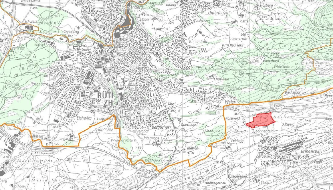 Die geplante Deponie (rot eingezeichnet) liegt nur 400 Meter von der Kantonsgrenze (gelb) entfernt. 