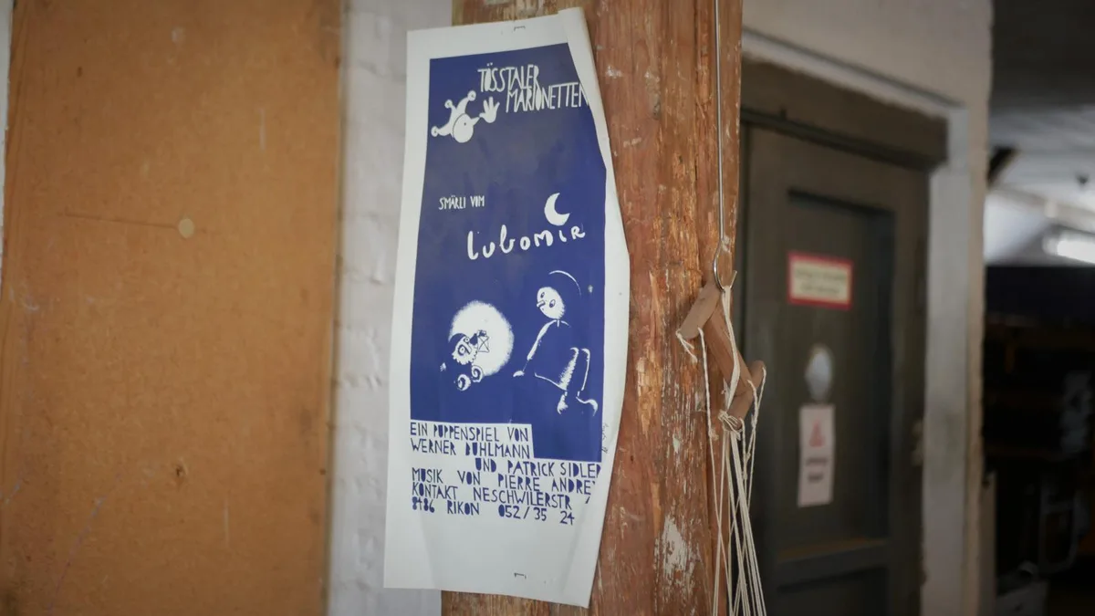 Flugblatt zum Puppenspiel «sMärli vom Lubomir» im Atelier der Tösstaler Marionetten.
