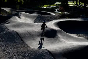 pfaeffikon_02092021_kilianmeier_crm_8_preview Den Pumptrack im Eselriet nutzt die Jugend rege. Dennoch fühlt sie sich von der Politik nicht richtig abgeholt.