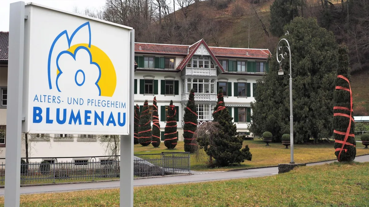 Genau an der Gemeindegrenze zwischen Fischenthal und Bauma befindet sich das Alters- und Pflegeheim Blumenau., Das Gebiet Lipperschwendi/Lenzen weist Defizite bei der Erschliessung auf.