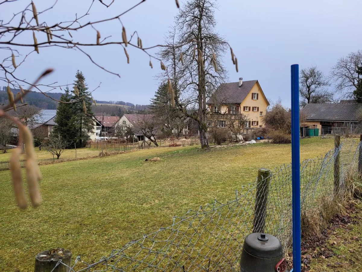 20220216_103924_preview Sobald die Parzelle 124 in Ehrikon verkauft ist, könnten die Steuern nochmals sinken.