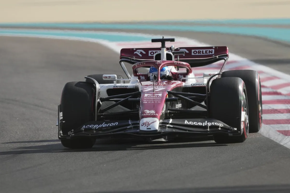 20221118134908641_preview Der Finne Valtteri Bottas fuhr im letzten Rennen der Saison nur auf Rang 15.