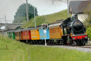 sob-neu-059 Ob der Dampfbahnverein den Amor-Express behält – der erste Wagen, die Dampflok Eb 3/5 Nr. 9 sowie der schiebende Triebwagen gehören nicht dazu – wird am 30. März entschieden. (Archivbild: zvg)