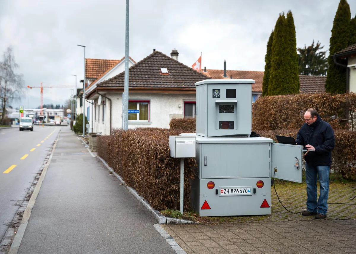 wetzikon_15022016_radar_sbo_3 Die Stadtpolizei Wetzikon ertappte bei einer Geschwindigkeitskontrolle mehrere Temposünder. (Symbolbild: Seraina Boner/Archiv)