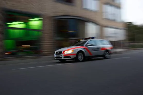 stapo Die Stadtpolizei Winterthur rückte am Freitagabend zu einem Unfall zwischen einem Fahrrad und einem Auto aus. (Symbolbild: Stadtpolizei Winterthur)