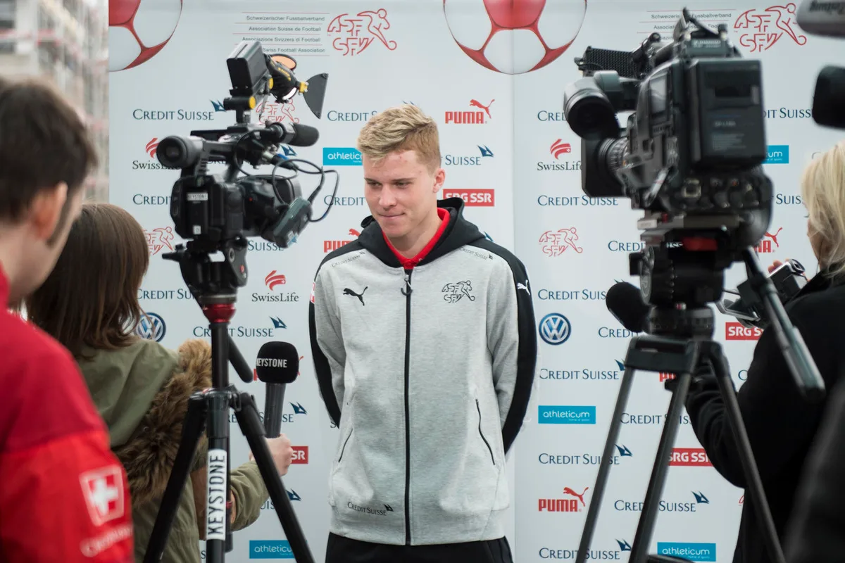 272666615 Nico Elvedi spricht in Interview über seine Zeit in der Bundesliga und die Chancen einer EM-Teilnahme. (Bild: Keystone)