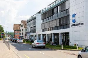 uster_22072013_stau_egg_naz-5 Die Rechnung der Politischen Gemeinde Egg zeigt ein deutliches Plus - der Betrag weicht aber 2 Millionen vom Budget ab. (Symbolbild: Nicolas Zonvi/Archiv)
