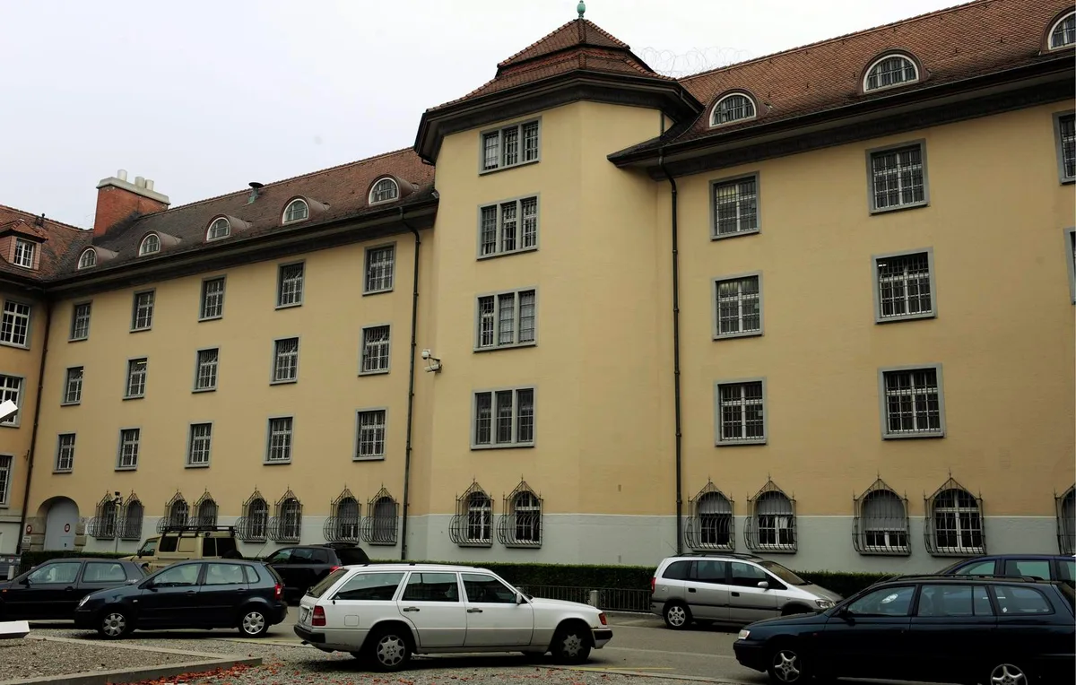 Die richtige Unterbringung für einen Schizophreniekranken? In diesem Gefängnis in Zürich ist Simon C. derzeit in Untersuchungshaft. (Bild: Keystone)