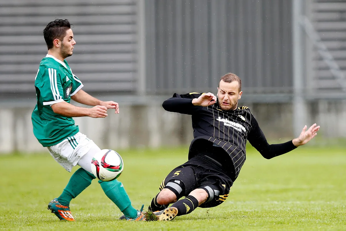 Wetzikons Robin Zbinden (rechts) droht mit seinem Team der Abstieg. (Archivbild: Christian Merz) , Zu häufig jubelten in dieser Saison die Gegner. Der FCW gewann in 25 Spielen nur 24 Punkte. (Archivbild: Christian Merz) , Bei einem Abstieg in die 3. Liga dürfte es zu keinem Aderlass kommen. Entsprechenden Gespräche wurden bereits während der Vorbereitung zur Rückrunde geführt. (Archivbild: Christian Merz)
