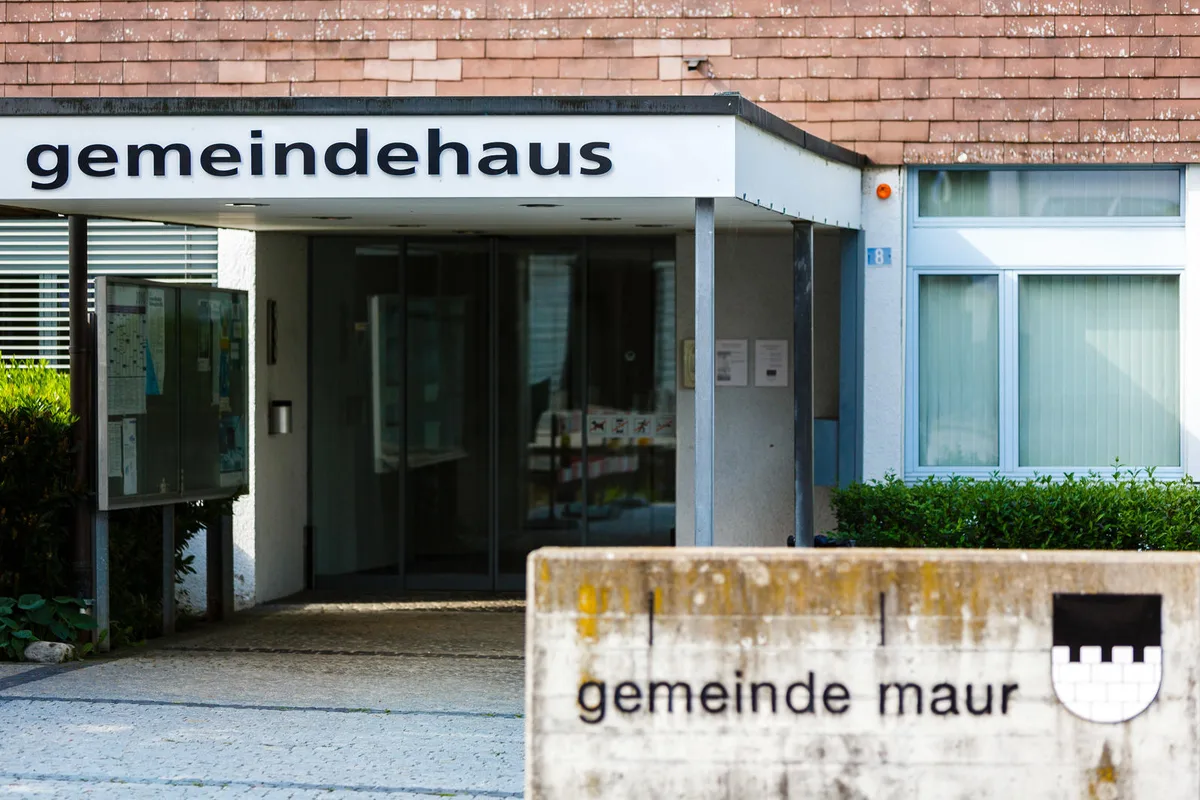 maur_gemeindehaus_naz-5 Pflicht erfüllt: Die Gemeinde Maur liess ihre Liegenschaften im Finanzvermögen neu bewerten. (Archivbild: Nicolas Zonvi)