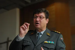 fokusregion_27022014_luftwaffenkomandant_chb_7_0 Aldo Schellenberg spricht am Ustertag über ein philosophisches und für die Schweiz sehr realistisches Thema. (Archivbild: Christoph Bantli), Die Vorrede hält der Dübendorfer CVP-Stadtrat Dominic Müller. (Archivbild: zvg), Für die musikalische Umrahmung sorgt unter anderem der Sängerbund Uster. (Archivbild: Marcel Vollenweider)