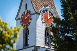egg_03072015_gloecke_naz-2 Spaltet die Gemüter seit Jahren: Das Glockenläuten der reformierten Kirche Egg. (Archivbild: Nicolas Zonvi)