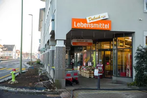 egg_14122015_dubachlebensmittel_sbo_6 Nur knapp ein Jahr blieb die Dubach-Filiale in Egg geöffnet. Heute sind die Türen schon wieder geschlossen. (Archivbild: Seraina Boner), «Es tut uns sehr leid für die Kunden», sagt
Geschäftsführer Hans Christian Dubach. (Archivbild: Seraina Boner)