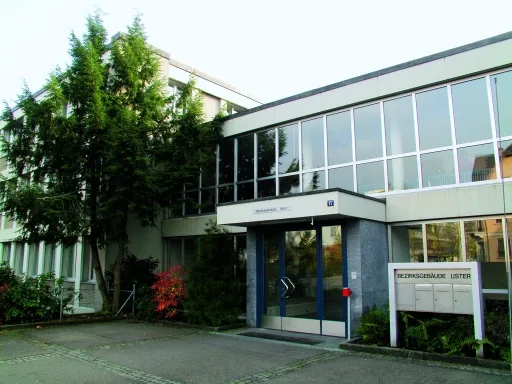 Das Bezirksgericht Uster hatte sich mit einem ganz besonders heiklen  Fall zu befassen: ein Behinderter hatte einen anderen Behinderten sexuell missbraucht. (Bild: Gerichte Zürich)
