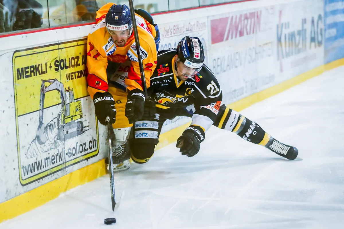 Der EHC Wetzikon ist im Halbfinale der 1. Liga Gruppe Ost am EHC Dübendorf gescheitert. (Bild: Christian Merz) , Die Glattaler spielten zu abgeklärt und sicherten sich das Finalticket in souveräner Manier. (Bild: Christian Merz) , Mit einer besseren Klassierung hätte der EHCW im Playoff-Tableau einem Halbfinal-Derby gegen Dübendorf womöglich ausweichen können. (Bild: Christian Merz) , Mit Chur hat man zwar den Zweiten nach der Qualifikation eliminiert und ist im Halbfinal nach engen Partien am besten Team der Liga gescheitert. (Bild: Christian Merz) , Auf dem Papier aber hat das talentierte Team, das vor der Saison von vielen als Mitfavorit gehandelt wurde, nicht erfüllt.(Bild: Christian Merz)
