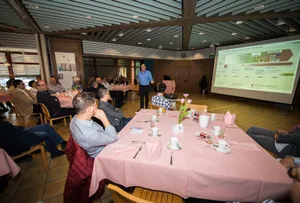 wetzikon_16032017_iwazfruehstueck_sbo_20 Rund 80 Gäste waren der Einladung zum Kunden- und Partnerfrühstück des Iwaz gefolgt. (Bild: Seraina Boner), Rund 80 Gäste waren der Einladung zum Kunden- und Partnerfrühstück des Iwaz gefolgt. (Bild: Seraina Boner), Auch Iwaz-Vertreter mischten sich unter die Gäste. (Bild: Seraina Boner), Rund 80 Gäste waren der Einladung zum Kunden- und Partnerfrühstück des Iwaz gefolgt. (Bild: Seraina Boner), Rund 80 Gäste waren der Einladung zum Kunden- und Partnerfrühstück des Iwaz gefolgt. (Bild: Seraina Boner), Rund 80 Gäste waren der Einladung zum Kunden- und Partnerfrühstück des Iwaz gefolgt. (Bild: Seraina Boner), Rund 80 Gäste waren der Einladung zum Kunden- und Partnerfrühstück des Iwaz gefolgt. (Bild: Seraina Boner), Rund 80 Gäste waren der Einladung zum Kunden- und Partnerfrühstück des Iwaz gefolgt. (Bild: Seraina Boner), Auch Iwaz-Vertreter, links Geschäftsführer Christoph Reis, mischten sich unter die Gäste. (Bild: Seraina Boner), Rund 80 Gäste waren der Einladung zum Kunden- und Partnerfrühstück des Iwaz gefolgt. (Bild: Seraina Boner), Rund 80 Gäste waren der Einladung zum Kunden- und Partnerfrühstück des Iwaz gefolgt. (Bild: Seraina Boner), Rund 80 Gäste waren der Einladung zum Kunden- und Partnerfrühstück des Iwaz gefolgt. (Bild: Seraina Boner), Rund 80 Gäste waren der Einladung zum Kunden- und Partnerfrühstück des Iwaz gefolgt. (Bild: Seraina Boner), Auch Iwaz-Vertreter, links Rico Simonelli, Bereichsleiter Produktion und Dienstleistungen, mischten sich unter die Gäste. (Bild: Seraina Boner), Rund 80 Gäste waren der Einladung zum Kunden- und Partnerfrühstück des Iwaz gefolgt. (Bild: Seraina Boner), Organisationsberater Theo Lüthy sprach nach dem Zmorge über «Lean Management im Sozialunternehmen – ein Widerspruch?» (Bild: Seraina Boner), Organisationsberater Theo Lüthy sprach nach dem Zmorge über «Lean Management im Sozialunternehmen – ein Widerspruch?» (Bild: Seraina Boner), Organisationsberater Theo Lüthy sprach nach dem Zmorge über «Lean Management im Sozialunternehmen – ein Widerspruch?» (Bild: Seraina Boner), Organisationsberater Theo Lüthy sprach nach dem Zmorge über «Lean Management im Sozialunternehmen – ein Widerspruch?» (Bild: Seraina Boner), Organisationsberater Theo Lüthy sprach nach dem Zmorge über «Lean Management im Sozialunternehmen – ein Widerspruch?» (Bild: Seraina Boner)