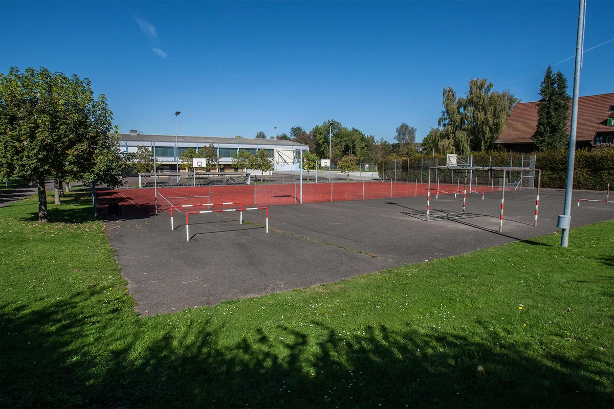 Auf der Sportanlage Dürrbach in Wangen soll das Sportzentrum Zürich entstehen - ein zentrales Leistungszentrum für den Turn- und den Tennisnachwuchs. (Archivbild: Mano Reichling)