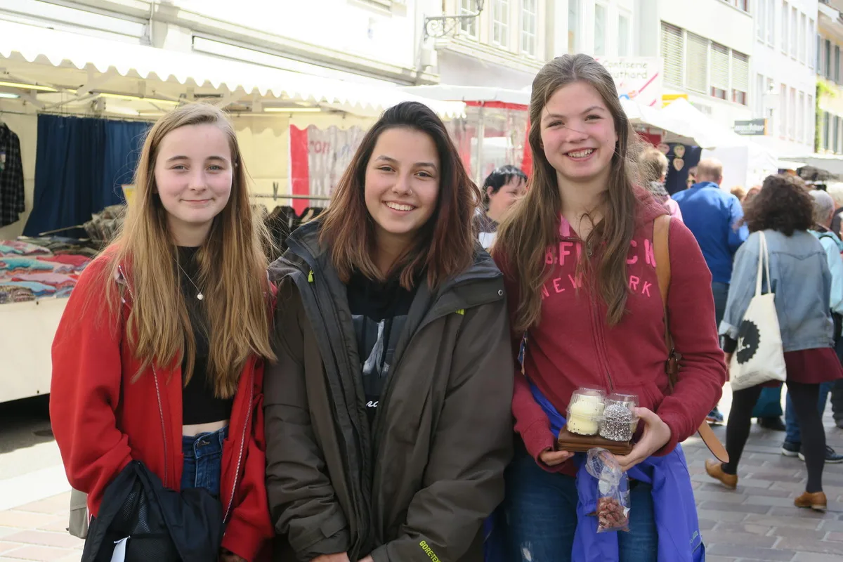 Manon Wenger (v.l), Sherin Hauser und Kaya Meier verstanden sich von Anfang an gut. Bild: Talina Steinmetz