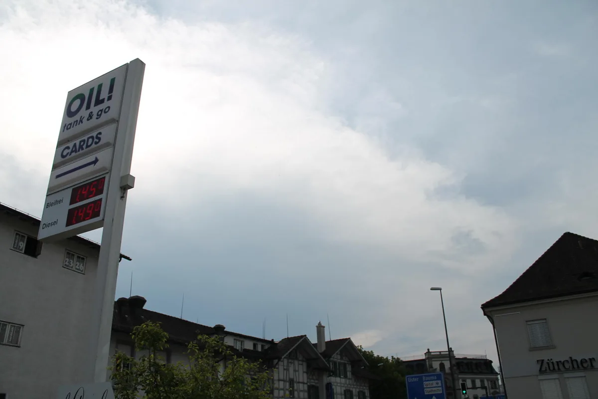 img_4500 Der Eisschirm der Gewitterzelle bei Aarau breitet sich bis in die Region aus. (Bild: Manuel Reimann)