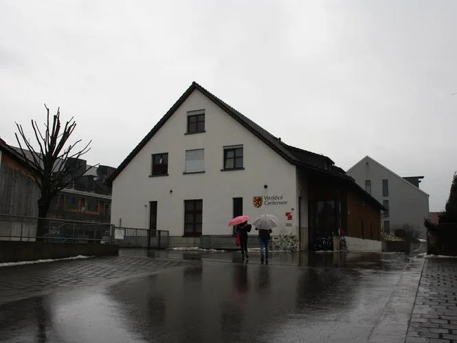 https-zueriost-ch-sites-default-files-media-2017-06-23-1-jpg Momentan sind Asylbewerber in einer 3½-Zimmer-Wohnung untergebracht. (Archivbild: Thomas Bacher)