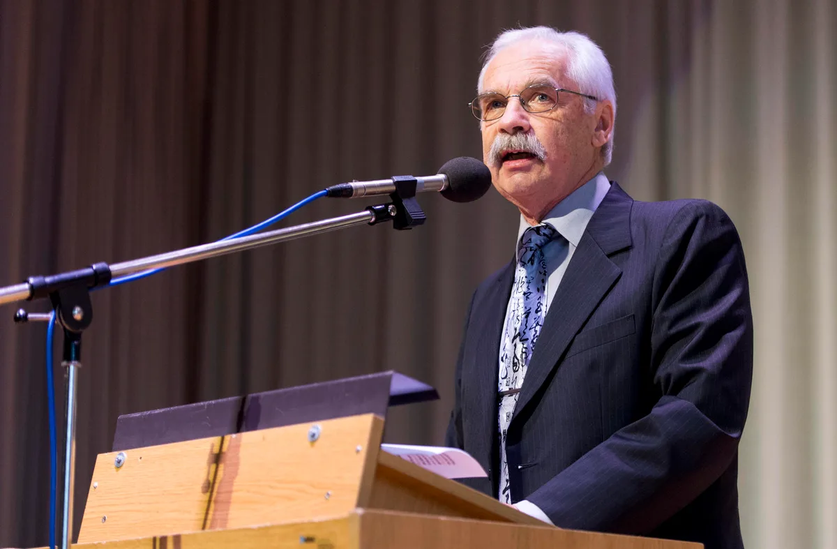 Als grösster Meilenstein seiner Amtszeit nennt Rolf Rothenhofer die Fusion von Politischer und Schulgemeinde. Die Lorbeeren beansprucht er aber nicht für sich, alles sei Teamwork.  (Archivbild: Nick Soland)