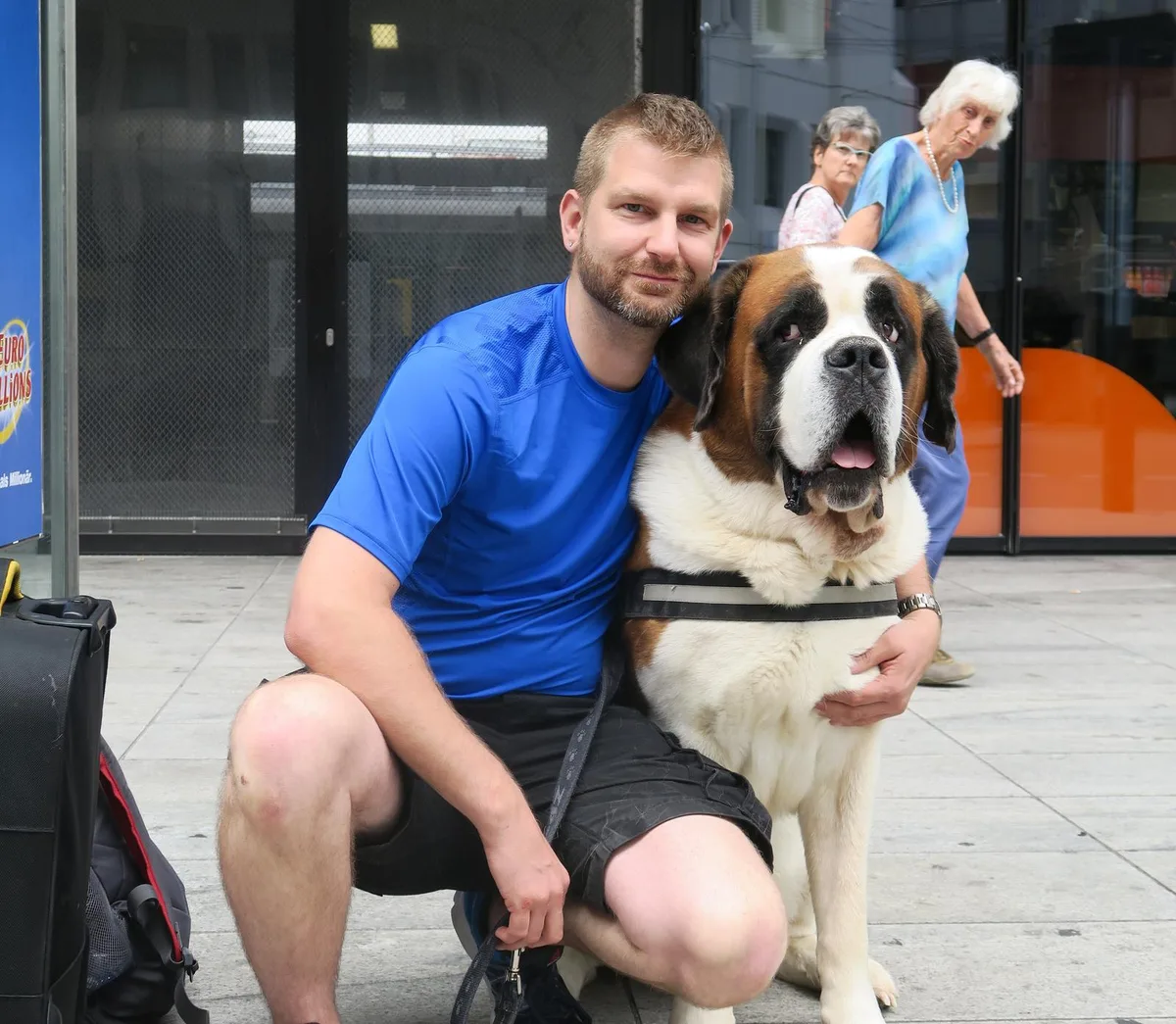 tierliebe_13-_juli_-_kopie Frederic Mathez und sein Begleiter Leo. (Bild: Talina Steinmetz)