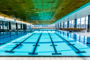 uster_02122016_hallenbad_crm_35 Während den Sommerferien ist das Hallenbad für drei Wochen geschlossen. (Archivbild: Christian Merz)