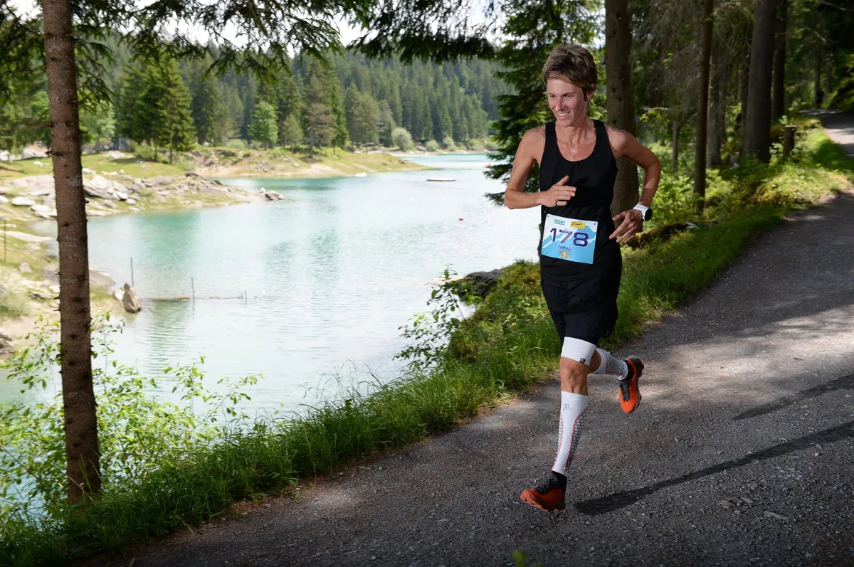 flims_17 Nina Tauscher aus Winterthur hat ihre Leidenschaft im Trailrunning gefunden. (Bild: zvg.), Die 41-Jährige ist dabei schon an ihre Grenzen gestossen. (Bild: zvg.), Auch der Winter hält Nina Tauscher nicht davon ab, die Laufschuhe auszupacken und loszurennen. (Bild: zvg.)