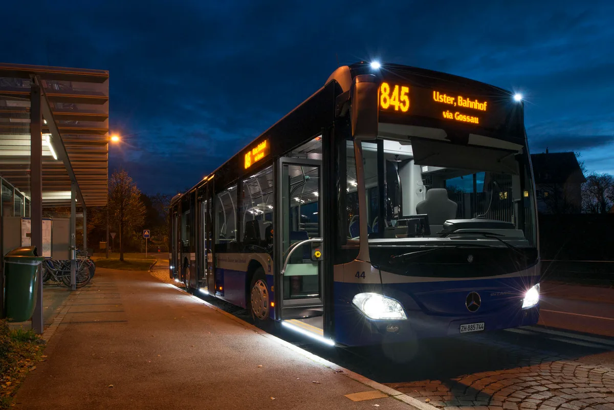 In der Nacht auf den 1. August fahren Nachtzüge und Nachtbusse. (Archivbild: zvg)