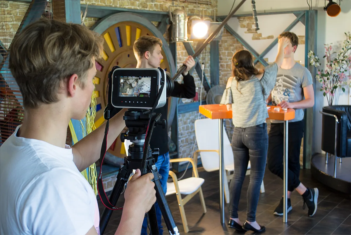content1 Die Content Makers haben die Ehre, dieses Jahr den Werbespot für die Berufsmesse in Zürich zu drehen. Der Clip wird unter anderem auf Tele Züri zu sehen sein. (Archivbild: zvg)