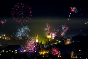 uster_01082016_feuerwerk_crm_5 Das Abfeuern von Feuerwerk ist nicht ungefährlich. (Archivbild: Christian Merz)