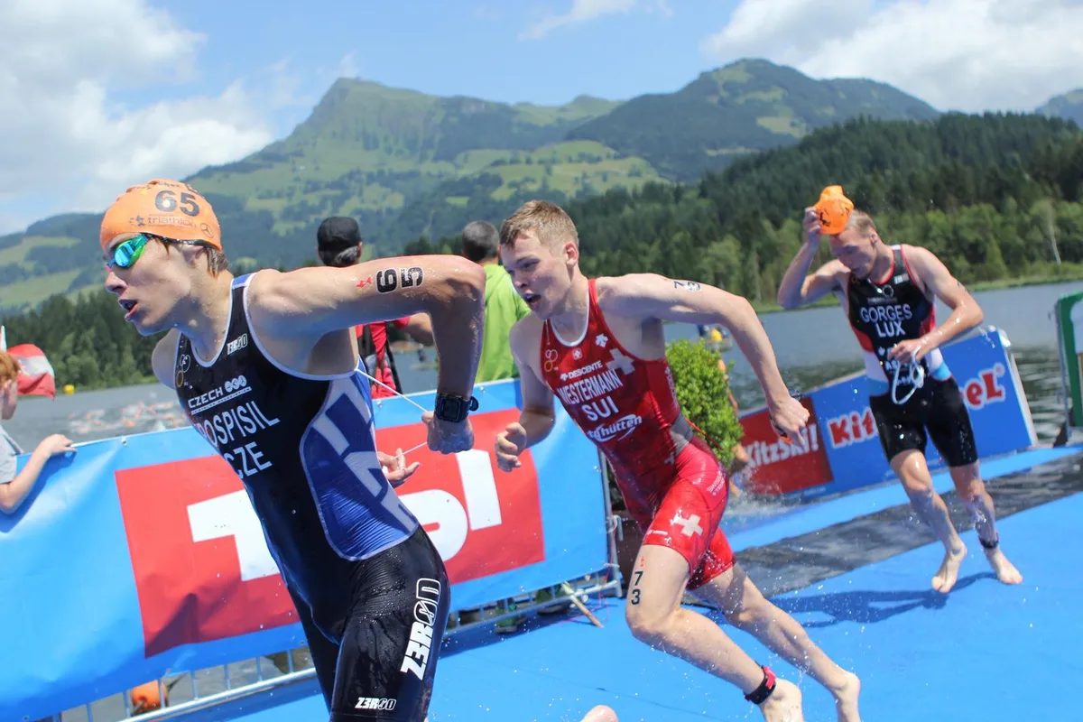 img_8583 Simon Westermann ist begeisterter Triathlet.
(Bild: zvg) , Der Winterthurer trainiert seit seinem siebten Lebensjahr auf Leistungssportniveau.
(Bild: zvg) , Er ist in seiner Karriere einen Schritt weiter: In zwei Wochen reist er an die Weltmeisterschaften in Rotterdam.
(Bild: zvg) , Sein Ziel ist keine Platzierung, sondern seine eigene Leistung.
(Bild: zvg)