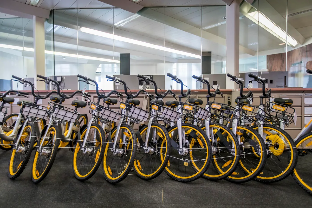 uster_16082017_obikes_crm_2 oBikes sollen in Winterthur eingesetzt werden. Die Firma wartet aber, bis sich der Stadtrat entschieden hat.
(Bild: Christian Merz)