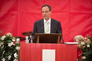 01082016_praesident_eth-prof_dr-lino-guzzella_greifensee_1 Lino Guzzella bei seiner 1. August-Rede 2016 in Greifensee. (Bild: Carole Fleischmann)