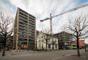 uster_18022016_poststrasse5_maz_10 Die Dichte an Baukränen in Uster ist für die Grünen ein Zeichen,
dass Uster auch in Zukunft rasant wachsen wird.
(Archivbild: Markus Zürcher)
