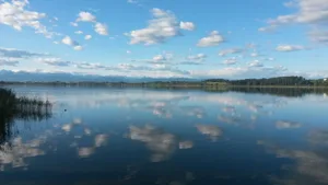 spiegelsee Der Spiegelsee im Oberland erhielt die meisten Leserstimmen. (Karin Schneider)